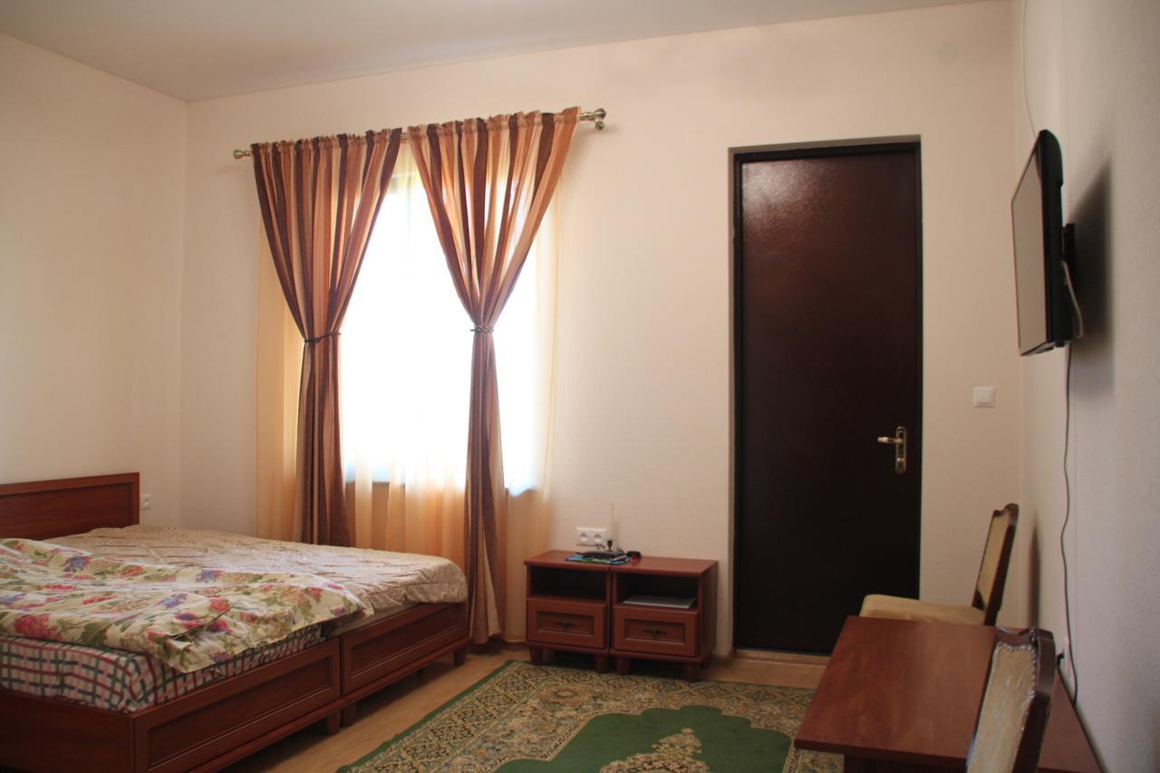 Амрапха Hotel Gudauta Exterior foto